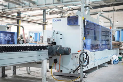 三峰整家定制 采用ENF級板材與先進(jìn)機(jī)械設(shè)備，打造健康環(huán)保家居